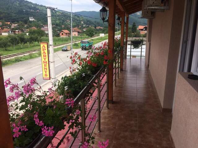 Мотели Restoran & Motel Manjež Биело-Поле-8